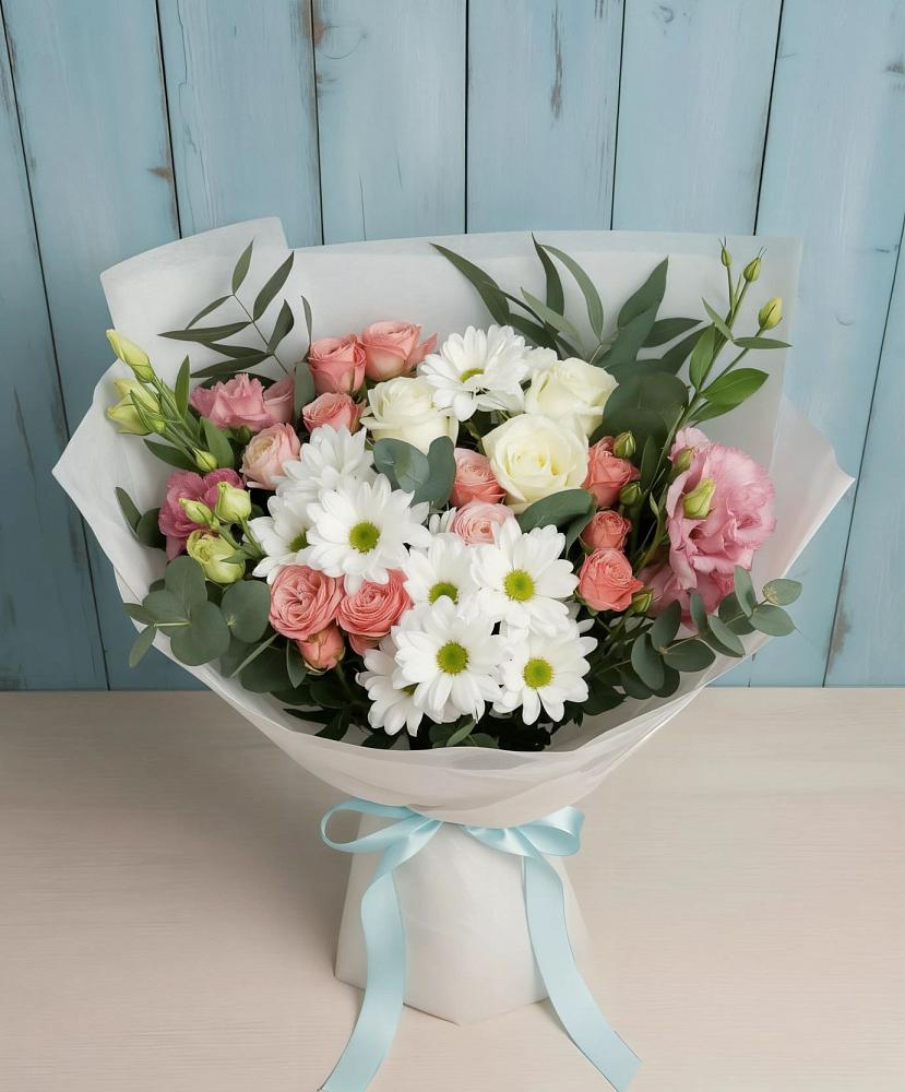 Букет цветов из: Розы, Лизиантусы и Хризантемы в Первомайском Тульской области