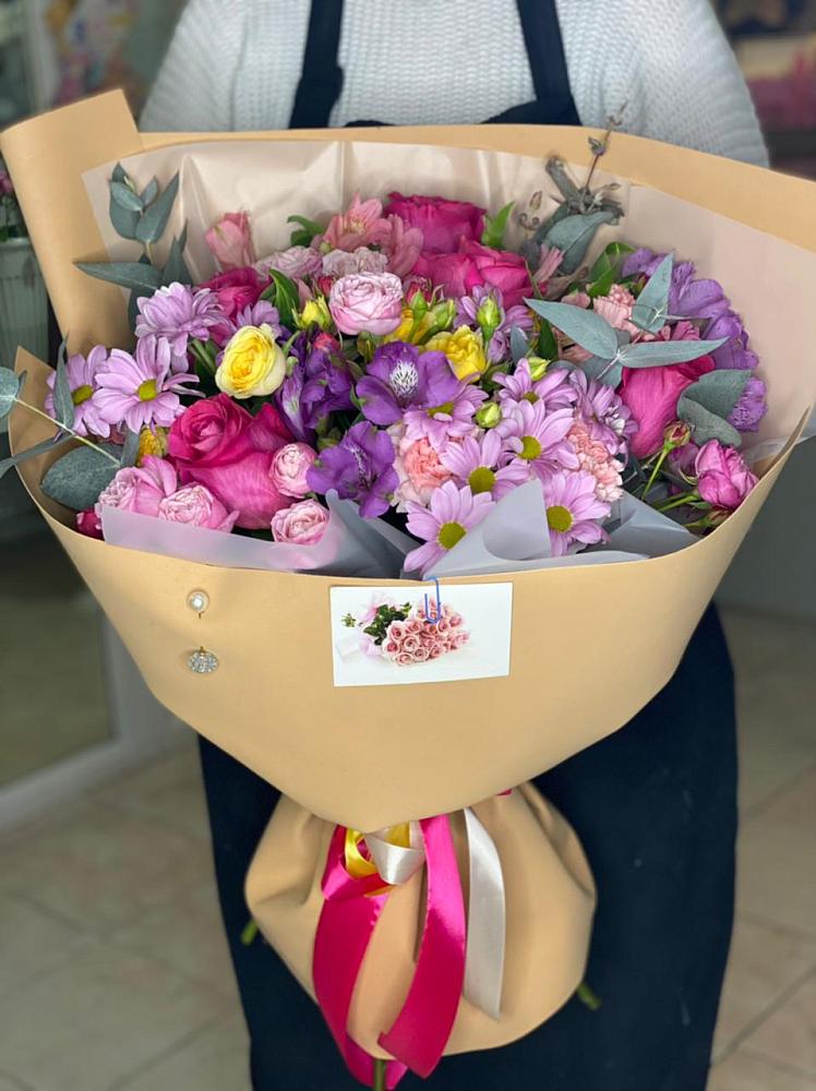 Букет цветов из: Хризантемы, Гвоздики и Альстромерии в Первомайском Тульской области