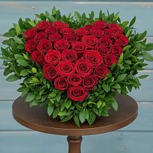 Цветочная композиция из Розы в виде сердца в Первомайском Тульской области