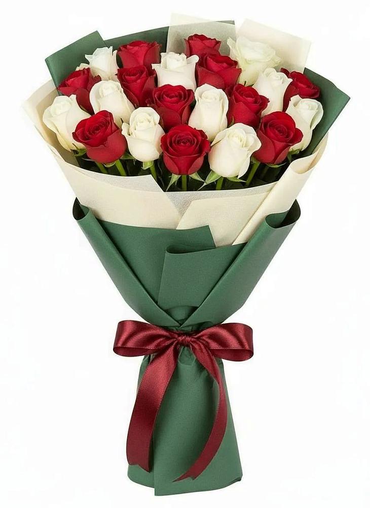 Букет Микс из красных и белых роз в Первомайском Тульской области