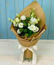 Букет цветов из:  Хризантемы и Лизиантусы в Первомайском Тульской области