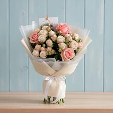 Букет цветов из:  Розы в Первомайском Тульской области